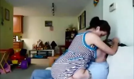 Apetitna sluškinja vaginalno film itali porn će se pojebati sa svojim vrućim dečkom