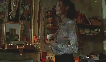 Bolokuruyu kuja s pigtailsom teško jebe tri dude u sve rupe italina porno