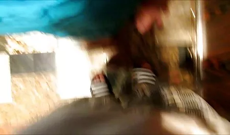 Ebanovina Ana Foxxx i Faith Love ližu anus za dude pornoitali i sisaju njegov penis