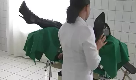 Mladi lezbosi prvi put italiana sex ližu jedni druge mačkicama