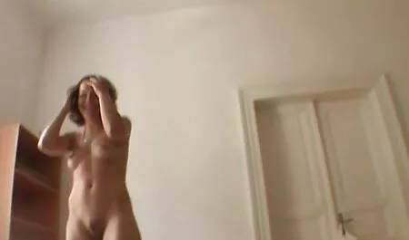 Mlada studentica miluje svoje vitko gay porno itali tijelo