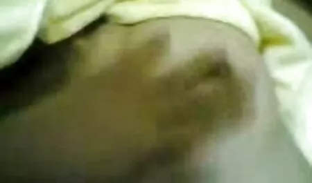 Učenici su se odlučili igrati karte tako da im nije dosadno, smislili su igru ​​za seks i na iralian porno kraju su svi dobili previše