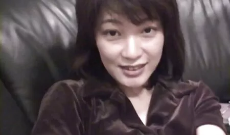 Mlada, slatka porno italina lezbijka jebe svoju djevojku jezikom u analu