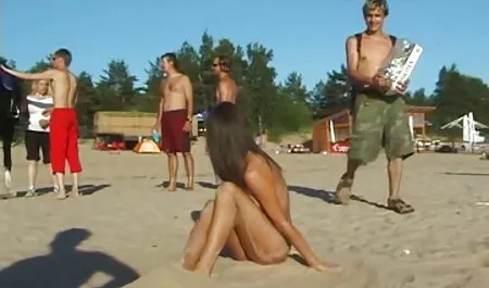 Poželjna Connie Carter miluje tijelo uz bazen porno itali hd