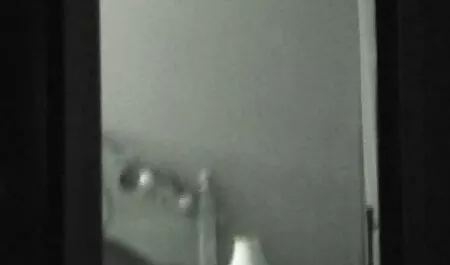 Jebena plavuša u italain porno čarapama ravno u uredu