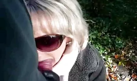 Slatka plavuša mature italiana porn preplavljena je spermom