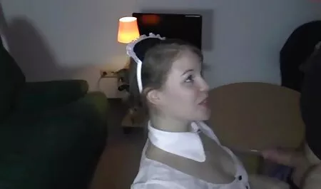 Dvije njemačke djevojke otalian porno jebu se na livadi