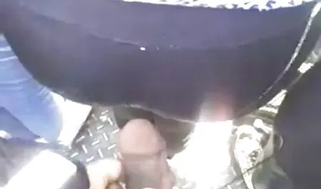 Seksi prsata mama sisa ogroman kurac porno italina svog posvojenog sina