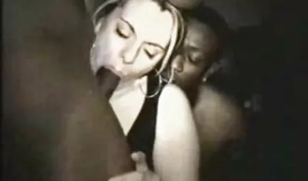 Plavuša free italian porno film je zavodila svoju seksi djevojku