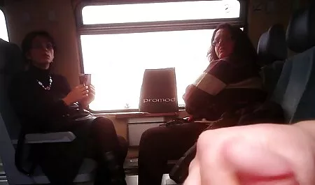 Lijepa djevojka puše suze pornoitali