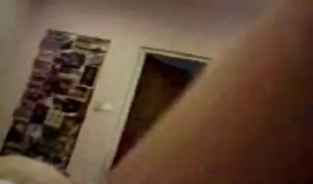 Tip liže magare i magarca pornoitali striptizete prije nego što ga povuče na svoj teški penis