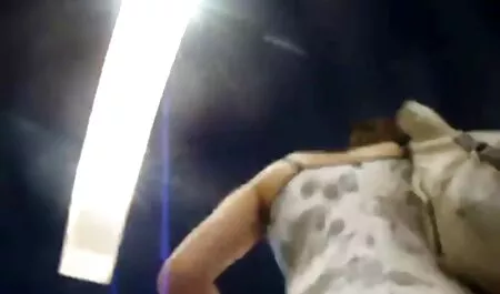 Brineta Ashlyn best italian porno star više voli jebati nego ići na fakultet