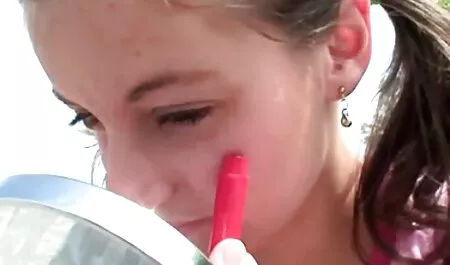 Prsata studentica uzima debeli penis zrelog muškarca u uskoj pički filmpornoi