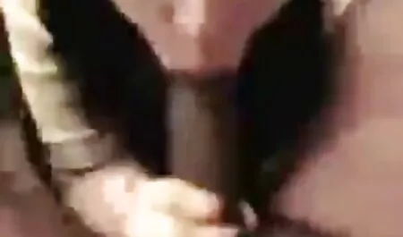 Dva seksi pilića italiian porno ližu obrijanu macu i jebu analnu.