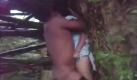 Crvenokosa italuan porno kuja jebao ju je njezin komšija Anal