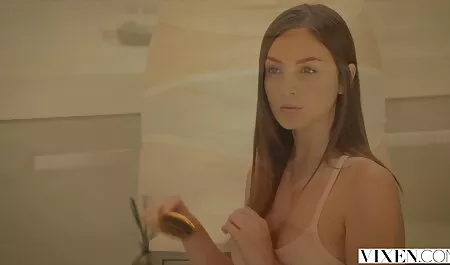 Strastvena brineta Amara Romani proguta ogroman, italuan porno crni kurac