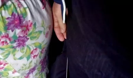 Mladi Ciganin usisava kura starom barunu gay porno itali i jebe ga