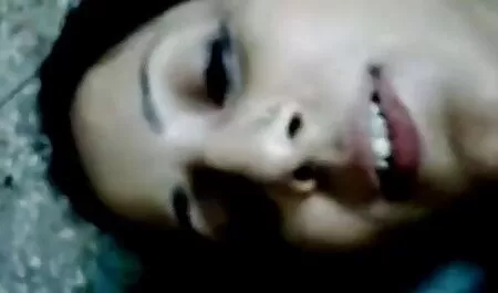 Zreli crnac samo je stavio svoj ogromni debeli kurac u analni armen porno star itali
