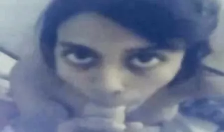 Zrele žene iralian porno jebe mladog momka