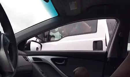 Mlada zgodna kuja zakačila je jebača na film pornovideo analni grubi seks