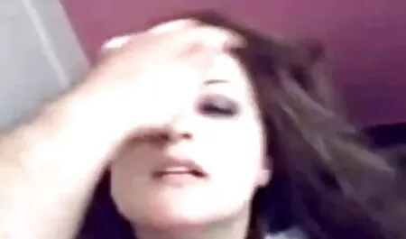 Strastvena beba u seksi haljini dobiva jebeni simpatični mature italiana porn momak