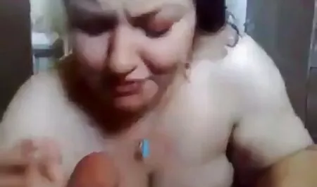 Plavokosa Alexis Adams igra se s the best italian porno penisom tijekom masaže i dobiva jebu