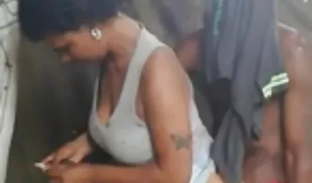 Lezbijka Ashley Perlman jebe nezasitnu djevojku s itslian porno ogromnim straponom