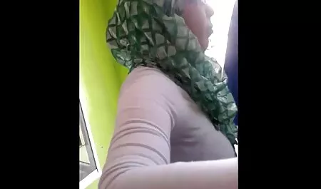 Ava Dalush italiian porno jebe veliko čudovište
