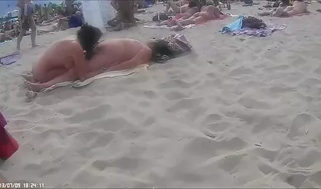 Mlada plavuša sisa kurac na stolu za masažu italuan porno