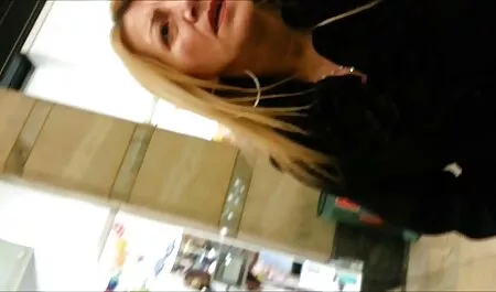 Crvenokosa drolja masturbira u kupaonici ispred web kamere italiana xnxx